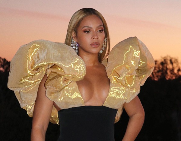 Beyoncé Makes a Show-Stopping Appearance at the 2020 Super Bowl With Jay-Z and Blue Ivy